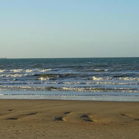 In Near The Beach, Cleaning Included Apartment Nieuwpoort
